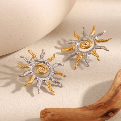 1 par de pendientes clásicos de sol de acero inoxidable color dorado para mujer h5 Imagen4