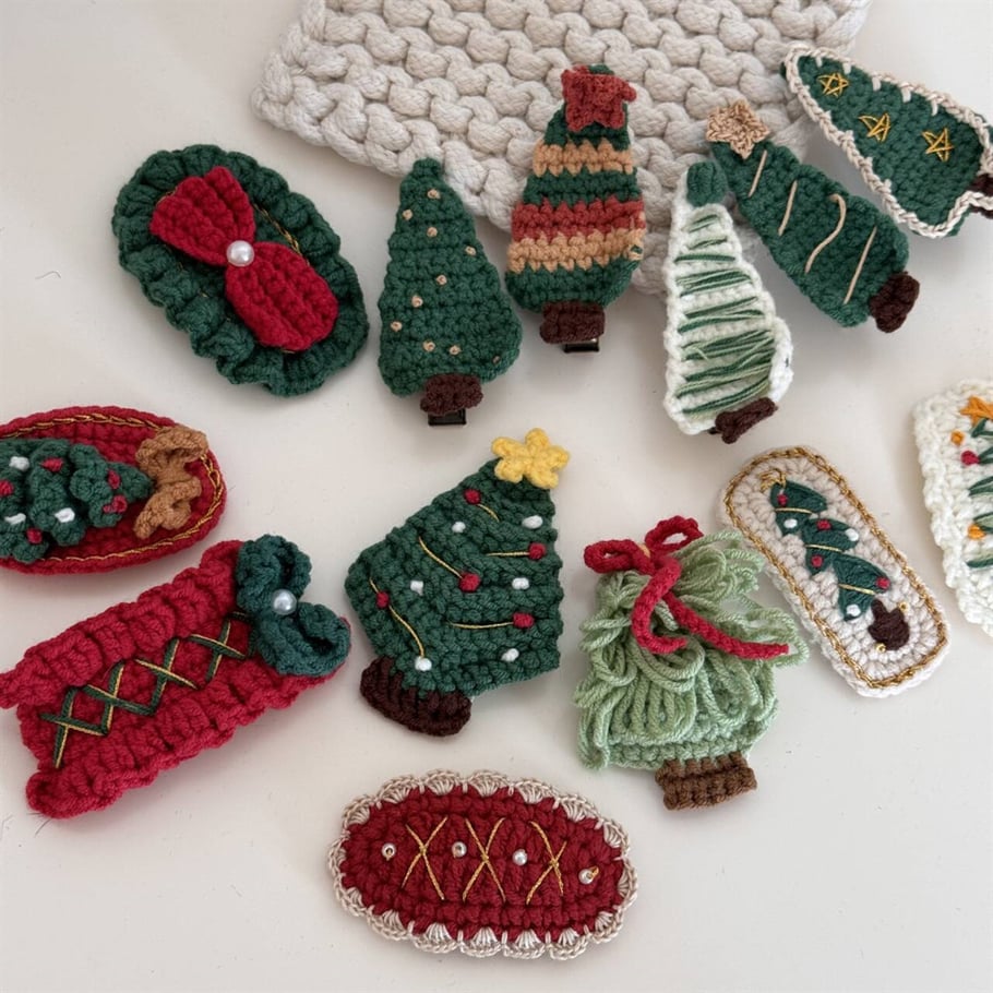 1 Piece Romantic Series Cute Christmas Fabric Women's Hair Clips Picture2