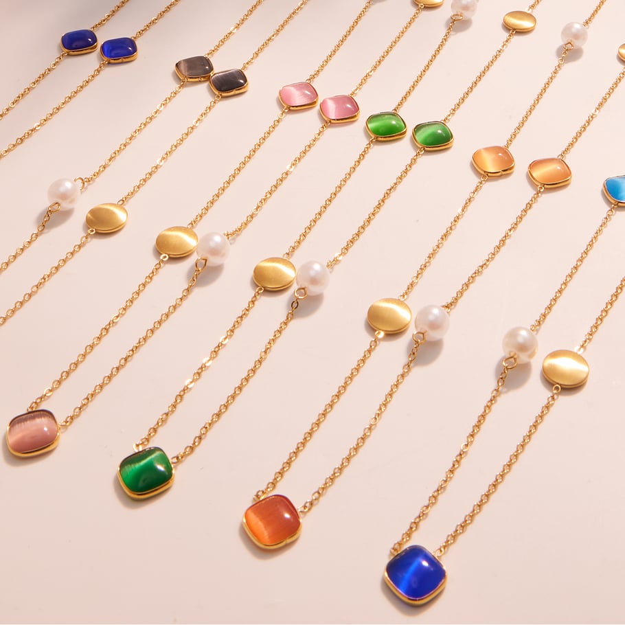 1 Piece Luxurious Rectangle Stainless Steel Gold Color Women's Pendant Necklaces Picture2