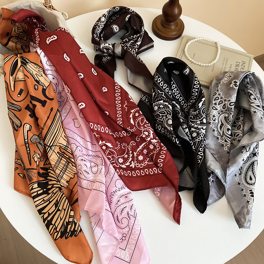 1 Piece Retro Flower Paisley Pattern Bandana Picture3