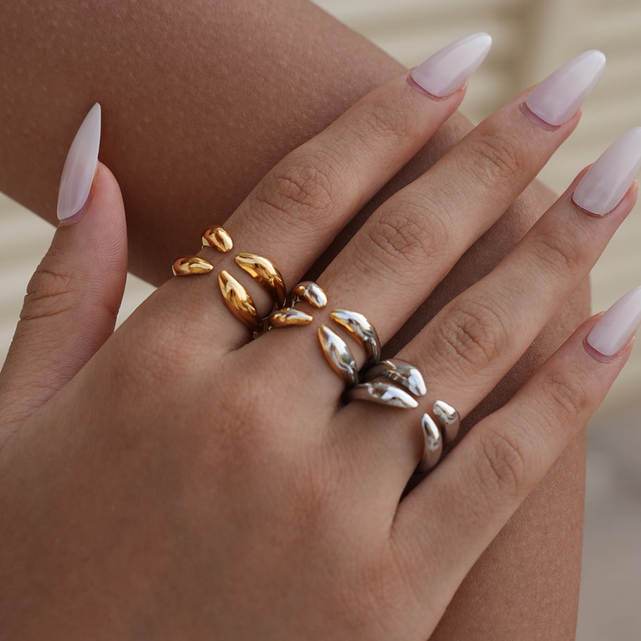 1 pezzo semplice anello da donna in acciaio inossidabile color oro dalla forma irregolare Immagine3