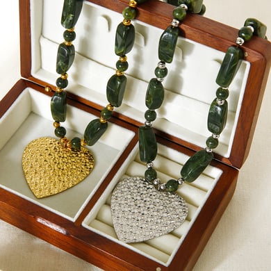 1 Piece Retro Acrylic Beads Gold Color Heart Pendant Necklace h5 Picture3