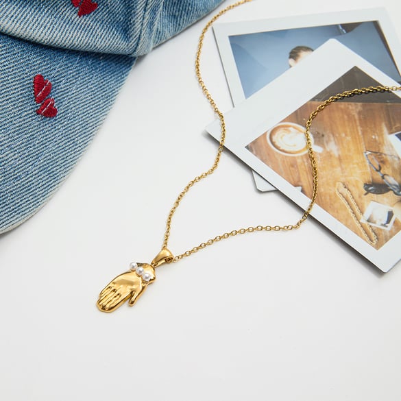 1 Piece Simple Palm Stainless Steel Gold Color Women's Pendant Necklaces 2