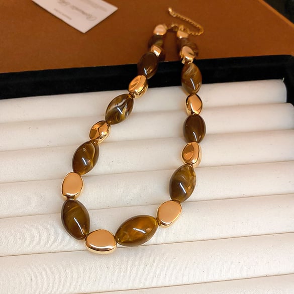 1 Piece Retro Irregular Shape Resin Beaded Necklace 2