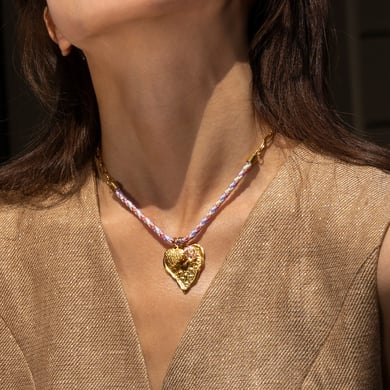 Collana con ciondolo a forma di cuore dolce con trifoglio e sole, in acciaio inossidabile, color oro, 1 pezzo h5 Immagine2