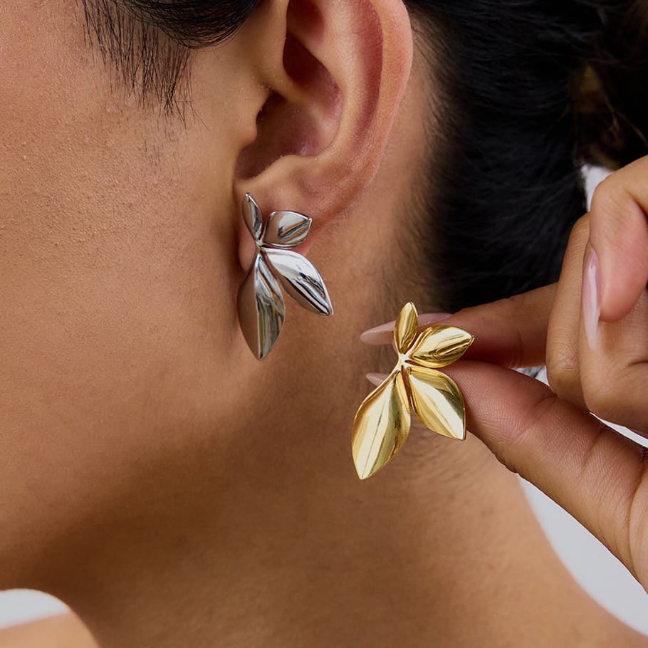 1 Pair Natural Flower Stainless Steel Gold Color Women's Stud Earrings Picture3