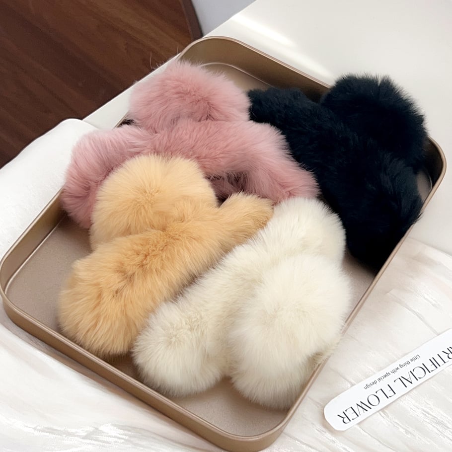 1 pezzo semplice carino super morbido peluche tinta unita fermagli per capelli da donna Immagine2