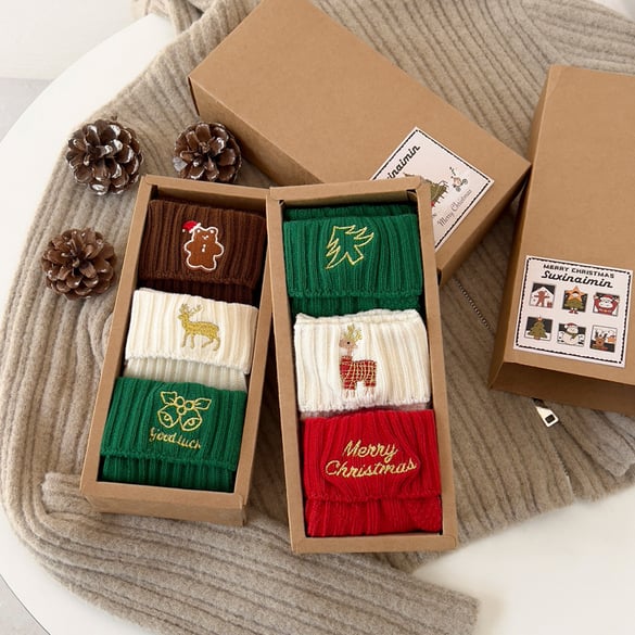 3 Piece Cotton Cute Gift Box Christmas Women's Mid-Calf Socks 2