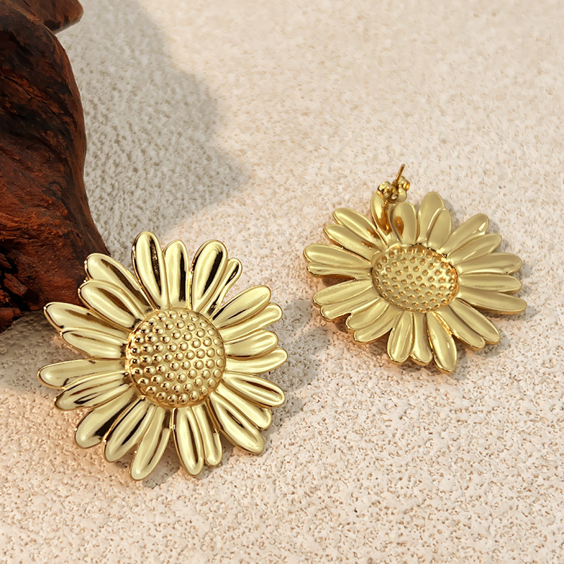 1 Pair Sweet Flower Stainless Steel Gold Color Stud Earrings Picture3