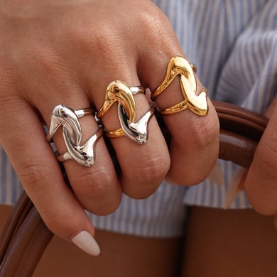 1 Stück einfache, unregelmäßig geformte Statement-Ringe aus Edelstahl in Goldfarbe h5 Bild7