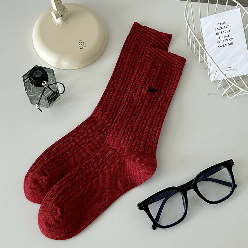 1 paire de chaussettes mi-mollet en coton pour femme avec nœud de couleur unie 