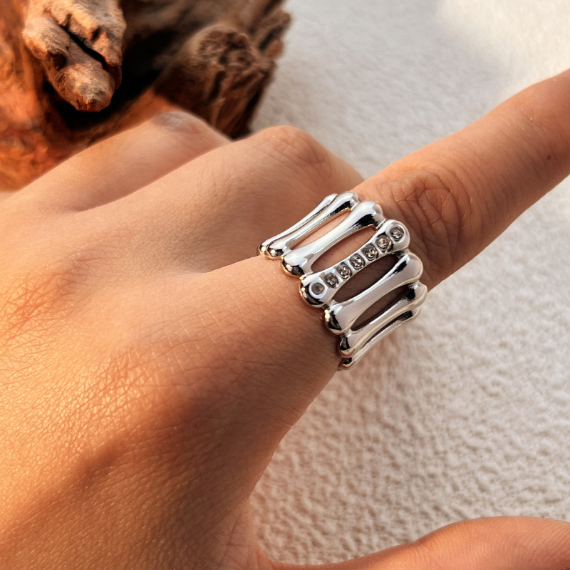1 Piece Classic Stainless Steel Gold Color Zircon Statement Ring 