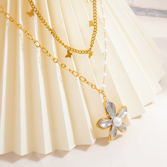 1 Piece Romantic  Elegant Flower Stainless Steel  Women's Pendant Necklaces 2