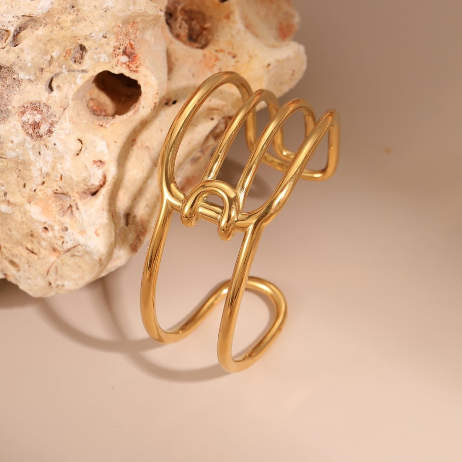 1 Piece Luxurious Series Elegant Heart Stainless Steel Cuff Bracelets Picture4