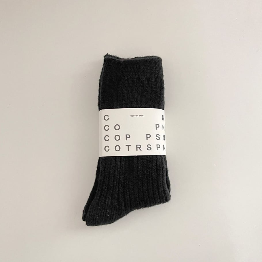 Soft Solid -Color Vertical Striped Women's Mid-Calf Socks