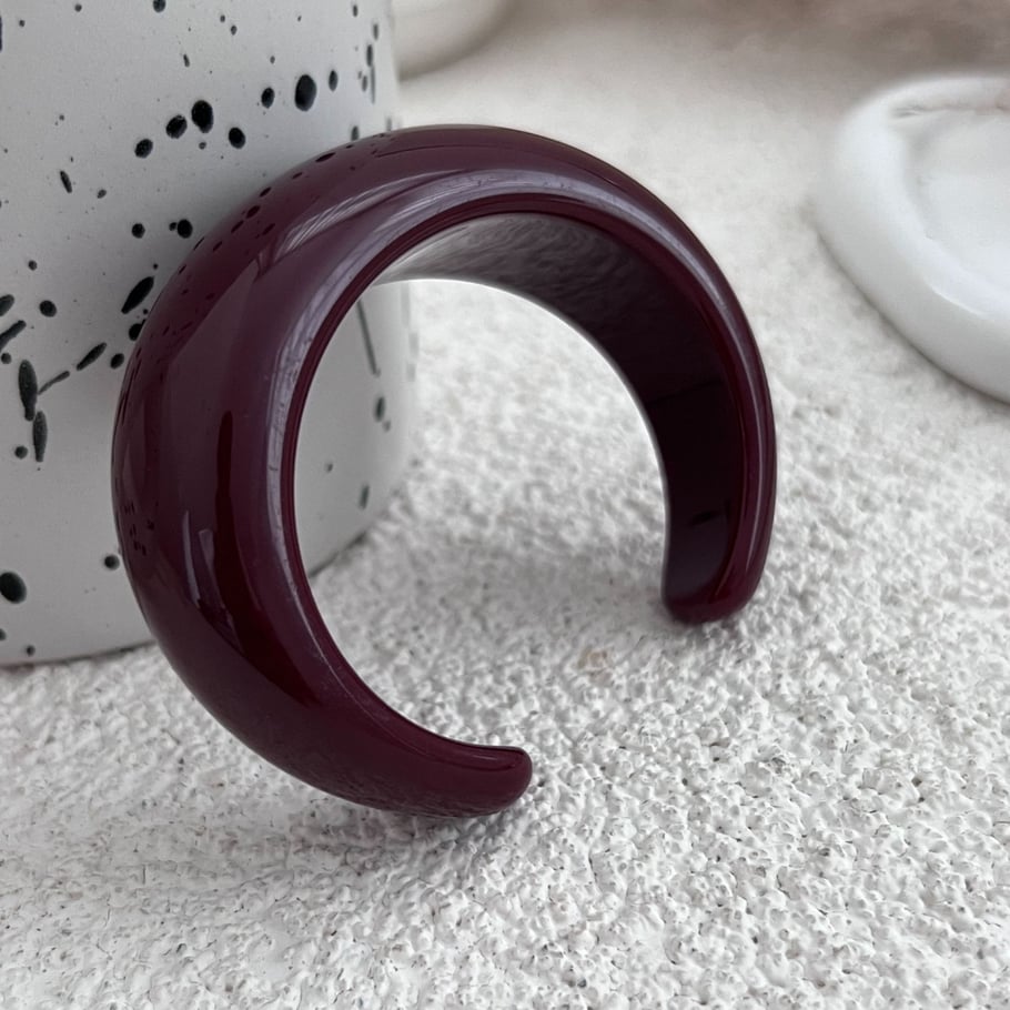 1 brazalete de resina de color sólido 