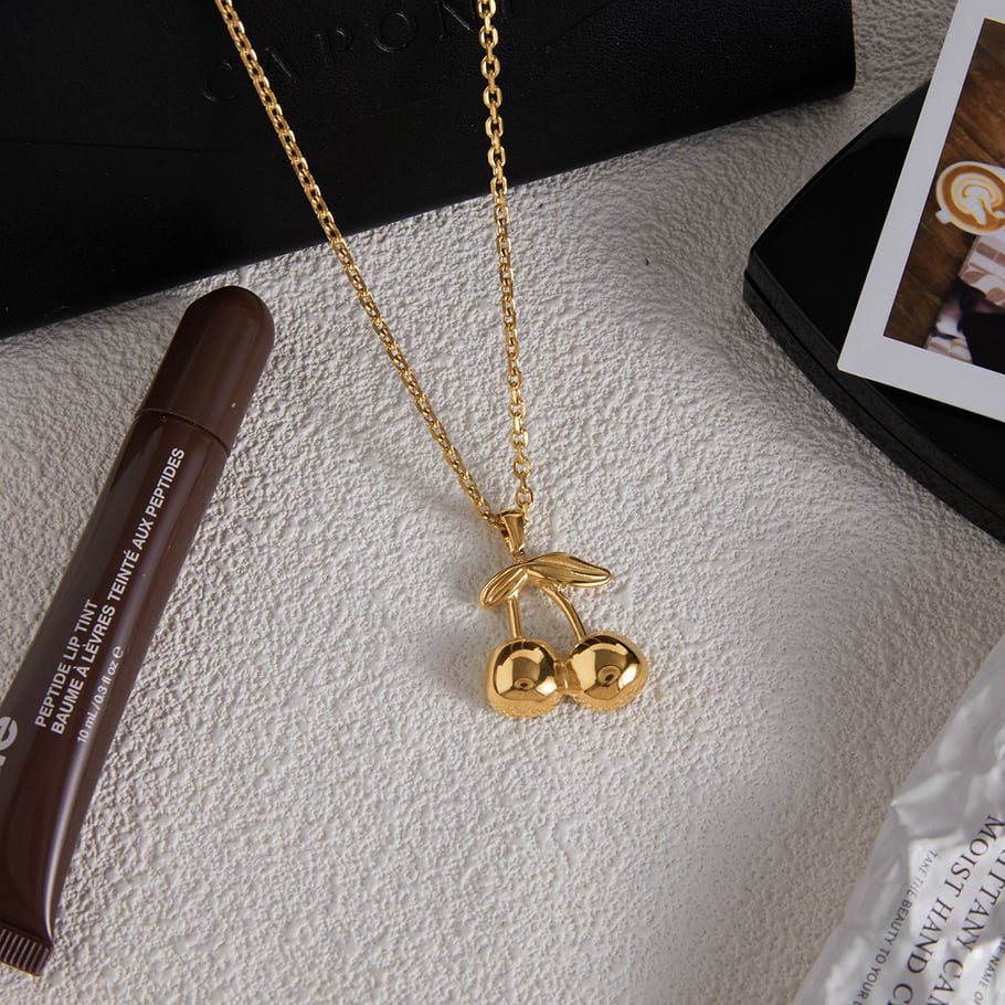 1 pezzo di collana con ciondolo da donna in acciaio inossidabile color oro a forma di ciliegia dolce Immagine7