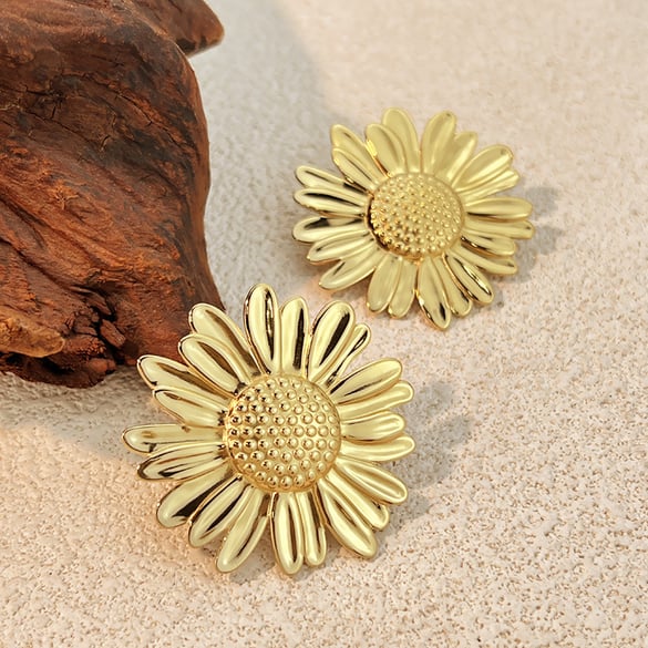 1 Pair Sweet Flower Stainless Steel Gold Color Stud Earrings 2