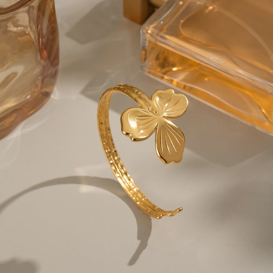 1 brazalete de acero inoxidable dorado con diseño de flores para mujer Imagen3