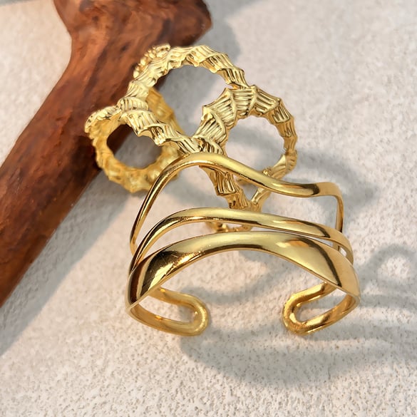 1 Stück unregelmäßig geformtes Manschettenarmband aus Edelstahl in Goldfarbe 2