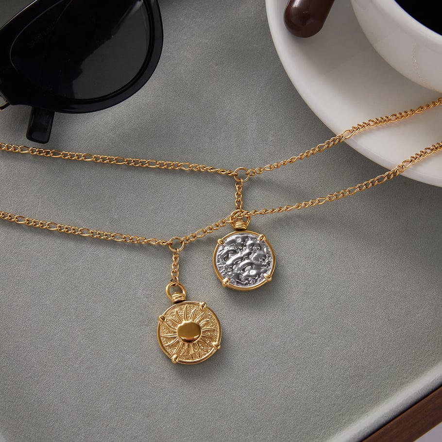 Set di gioielli da donna in acciaio inossidabile color oro con sole classico a due lati Immagine8