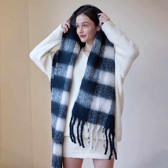 1 Piece Classic Plaid Polyester Women's Winter Scarves 2