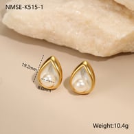 NSME-K515-1 White Stud Earrings Picture4