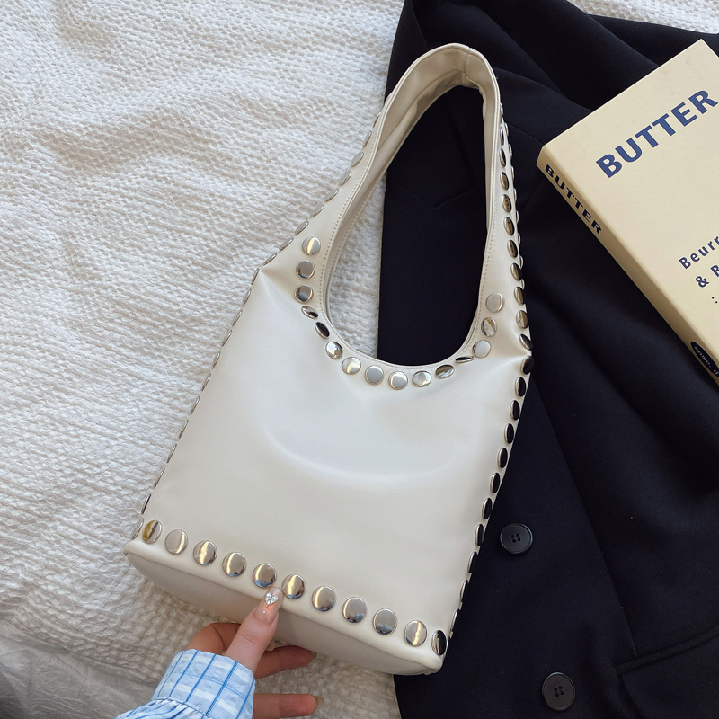 1 Piece Luxurious  Casual Rivet PU Women's Shoulder Bags 