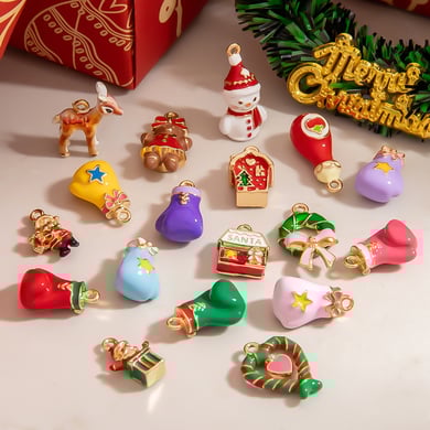 1 Piece Cute Christmas Themed DIY Alloy Women's Pendant h5 Picture4