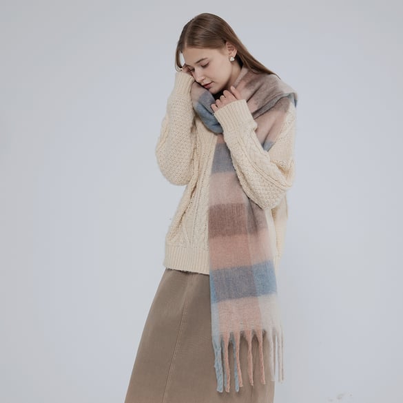 1 Piece Elegant Plaid Polyester Women's Winter Scarves 2