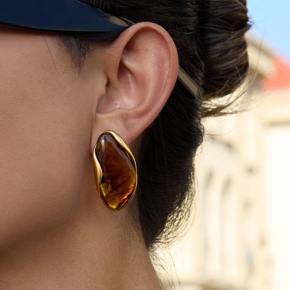 1 Pair Retro Irregular Shape Resin Gold Color Women's Stud Earrings 2