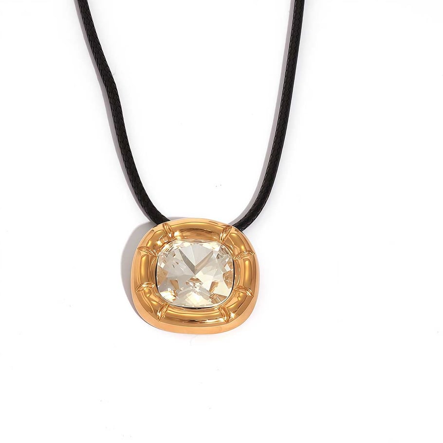 Collier avec pendentif rectangulaire simple en acier inoxydable pour femme, 1 pièce 