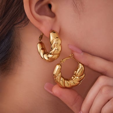 1 Paar klassische Twist-Creolen aus Edelstahl in Goldfarbe für Damen h5 Bild2