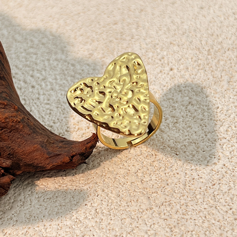Retro Heart Stainless Steel Gold Color Earring Set Picture3