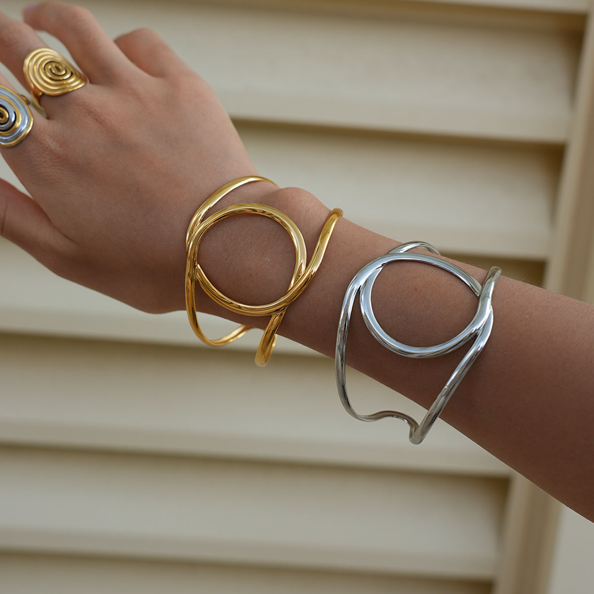 1 Piece Simple  Natural Irregular Shape  Stainless Steel  Women's Cuff Bracelets