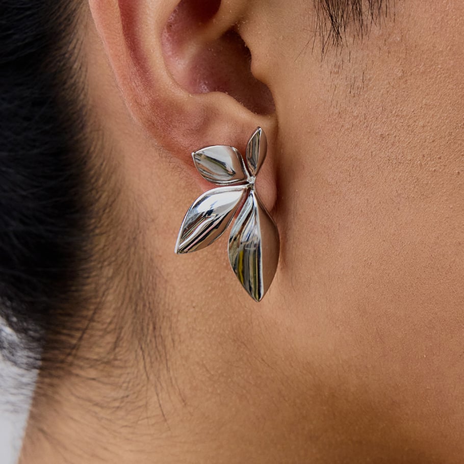 1 Pair Natural Flower Stainless Steel Gold Color Women's Stud Earrings Picture4