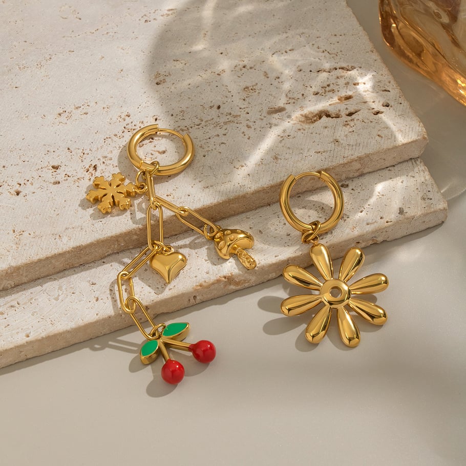 Set di collane in acciaio inossidabile color oro con fiore romantico e ciliegia Immagine5