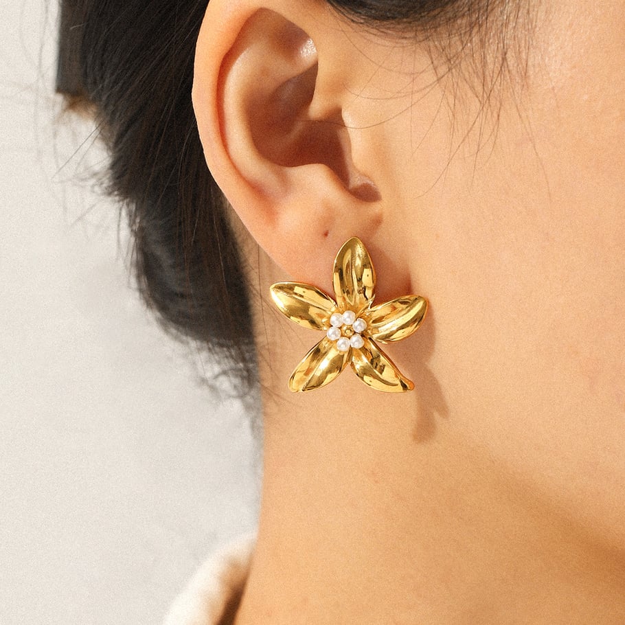 1 paar elegante bloemvormige oorbellen van roestvrij staal met gouden parels voor dames Afbeelding4