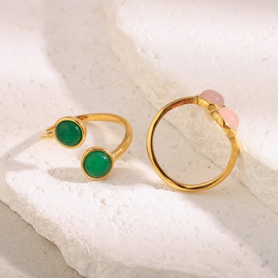 Anillo clásico de acero inoxidable con forma de círculo y piedra natural color dorado para mujer. h5 Imagen4