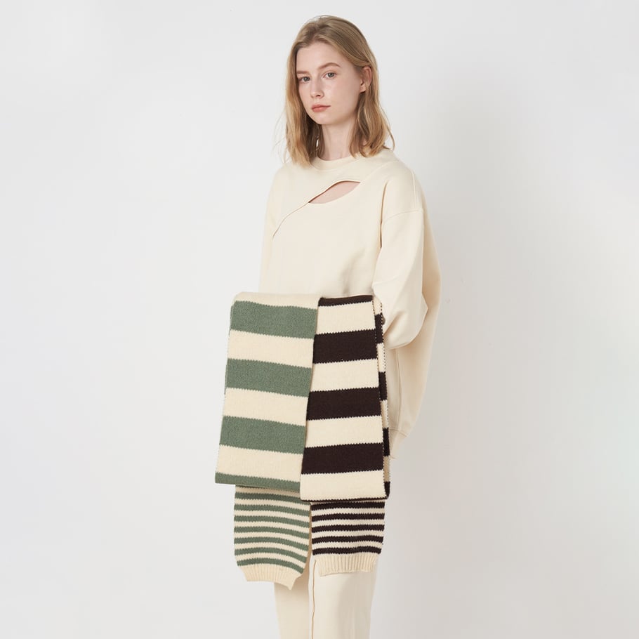 Bufandas de invierno para mujer de fibra sintética con rayas blancas y negras (1 pieza) Imagen3