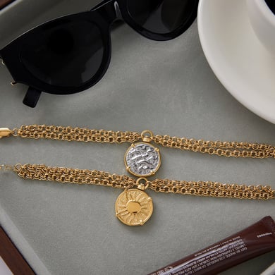 Set di gioielli da donna in acciaio inossidabile color oro con sole classico a due lati h5 Immagine7