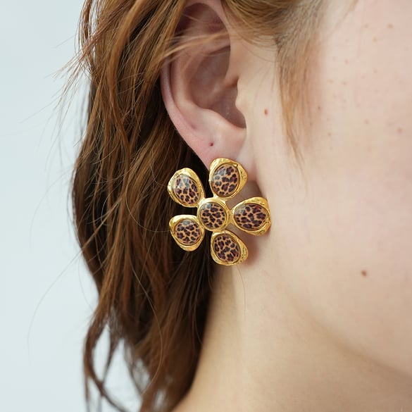 1 Pair Simple Series Natural Flower Stainless Steel  Gold Color  Women's Stud Earrings 2