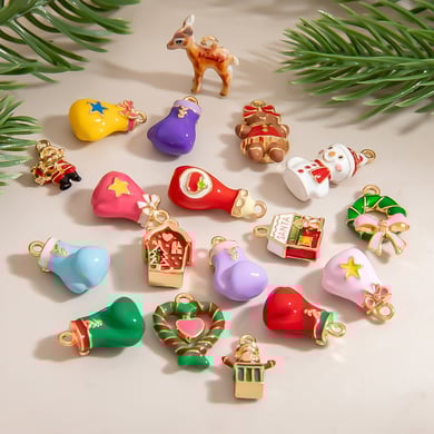 1 Piece Cute Christmas Themed DIY Alloy Women's Pendant h5 Picture3