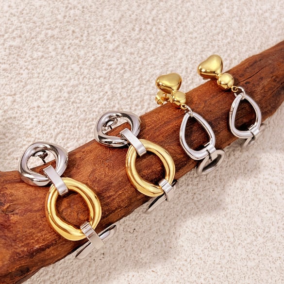1 Paar klassische Ohrhänger aus Edelstahl in Goldfarbe