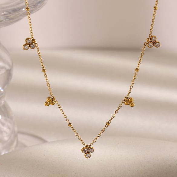 1 Piece Simple Elegant Flower Stainless Steel  Gold Color  Women's Chain Necklaces 2