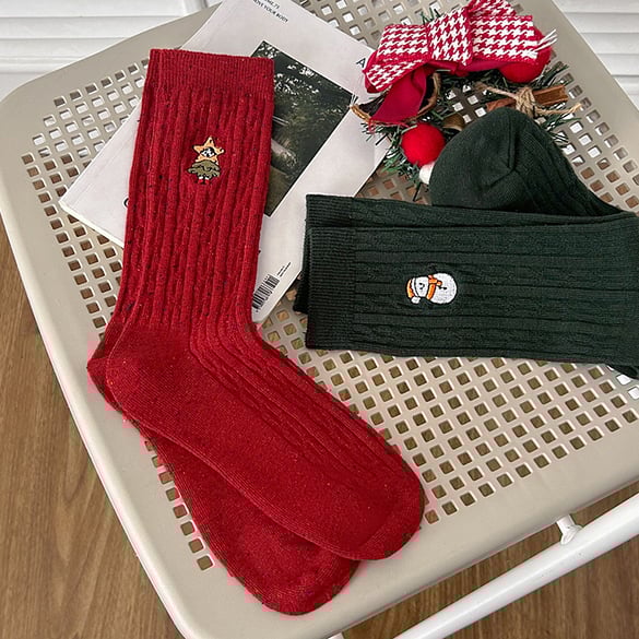 1 Pair Cotton Classic Casual Red Christmas Women's Mid-Calf Socks
