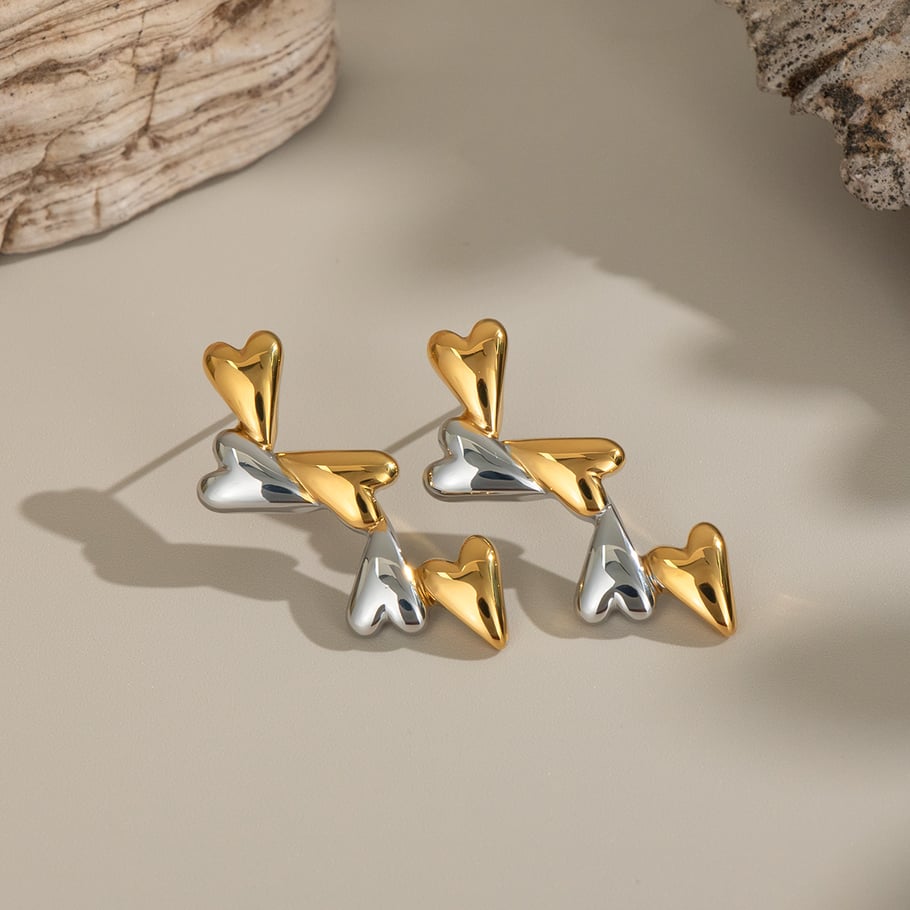 1 Pair Mixed Gold Heart Stainless Steel Stud Earrings Picture3