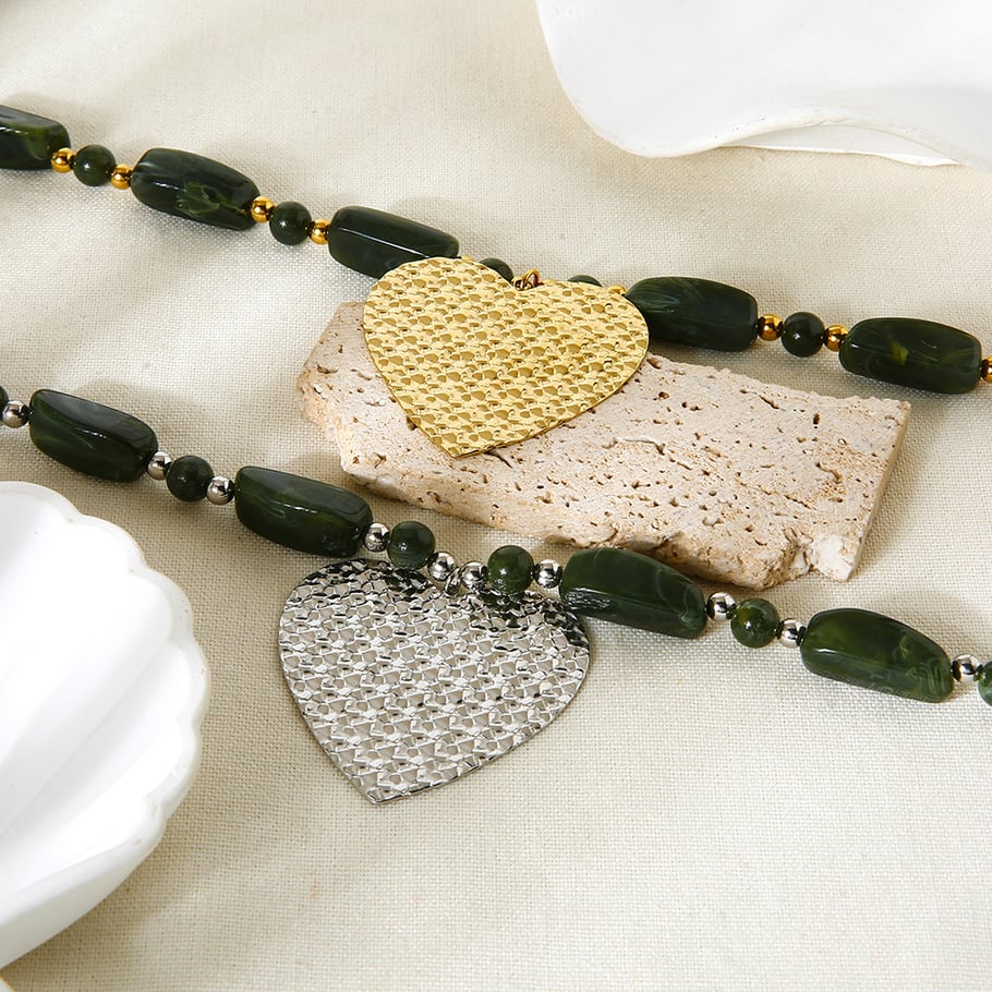 1 Piece Retro Acrylic Beads Gold Color Heart Pendant Necklace Picture2