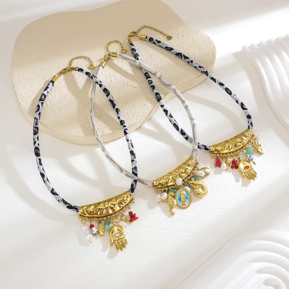 1 Piece Luxurious Hand Stainless Steel Gold Color Women's Pendant Necklaces