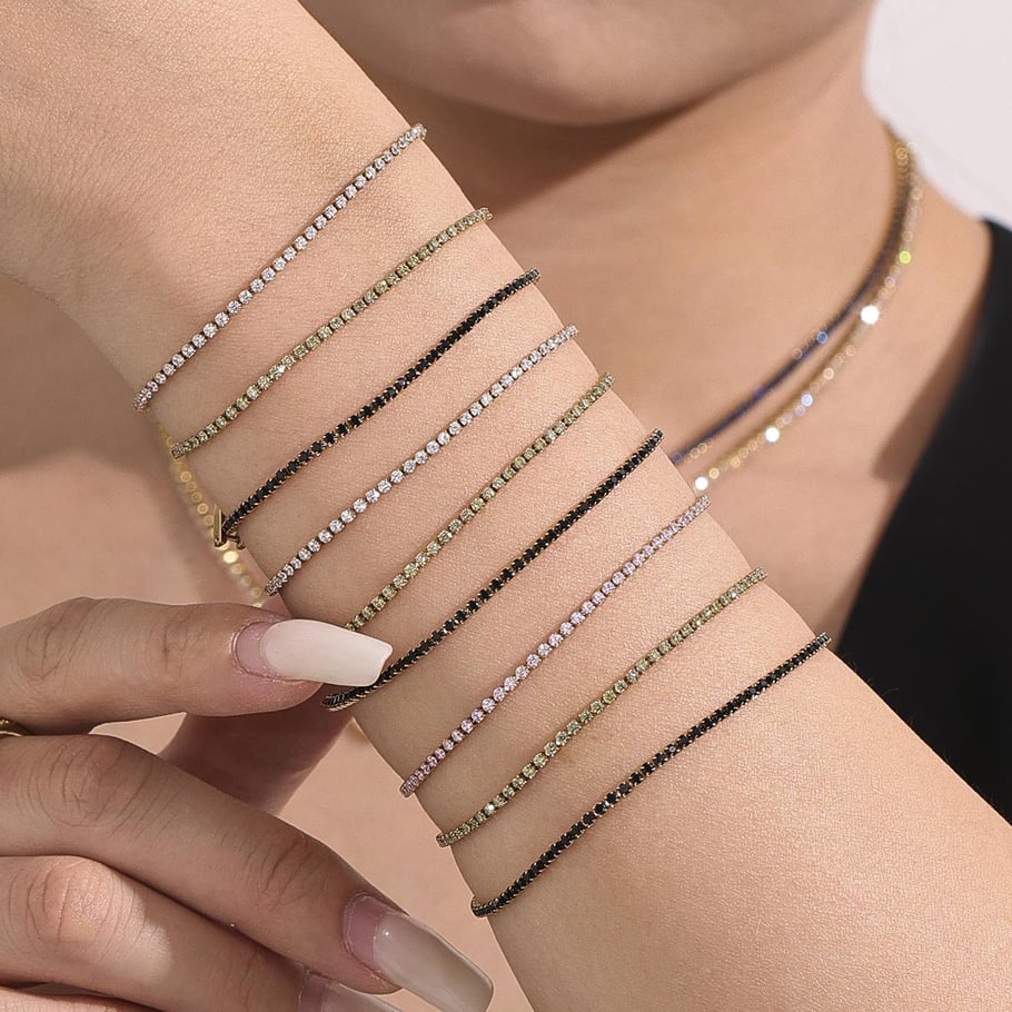 Pulsera de cadena de acero inoxidable con circonitas de color dorado y líneas delicadas para mujer (1 unidad) Imagen6